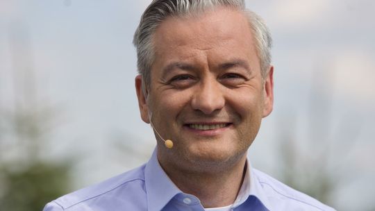 R. Biedroń: najwyższy czas, aby opozycja podpisała pakt o współrządzeniu