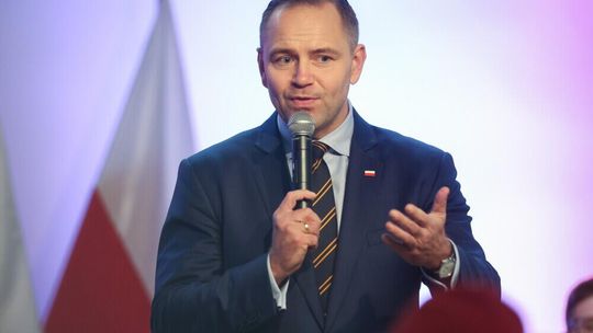 Rada Polityczna PiS formalnie poparła kandydaturę Karola Nawrockiego