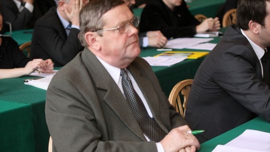Radni PiS odpowidają swojemu posłowi