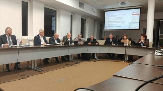 Radni złożyli wniosek o odwołanie M. Węgrzynowskiego