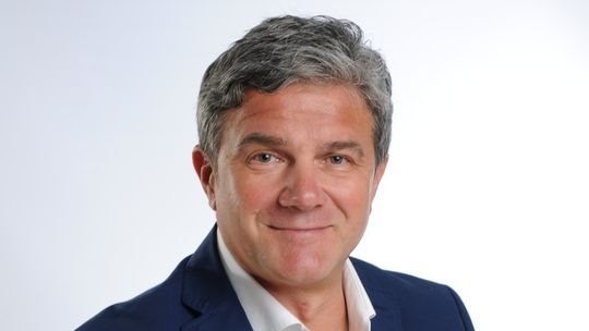 Radny, firma i gminne zlecenie. Podręcznikowy przykład utraty mandatu