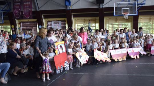 Radosne dzieciaki w Ujeździe
