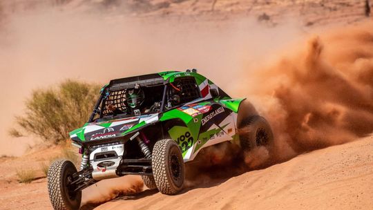 Rajd Dakar – Eryk Goczał wygrał czwarty etap, kara dla Hołowczyca