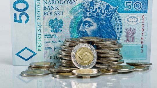Raport: 1,5 mln Polaków ma 31,6 mld zł niezapłaconych zobowiązań