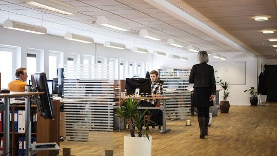 Raport: 21 proc. firm liczy się ze zwolnieniami pracowników, to 5 proc. więcej niż na początku roku