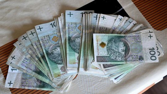 Raport: 45 proc. Polaków ma konto tylko w jednym banku; średnia dla Europy to 55 proc.