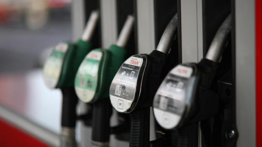 Reflex: przed świętami ceny paliw spadają, ale widać perspektywę podwyżek