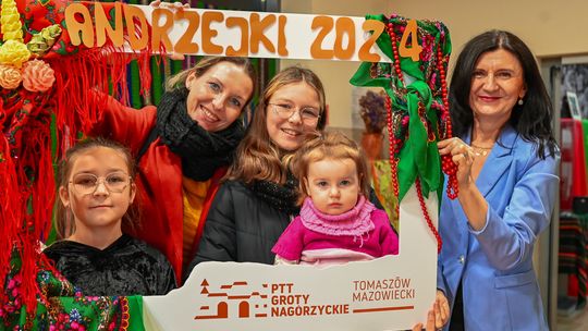 Rekordowe andrzejki w grotach nagórzyckich
