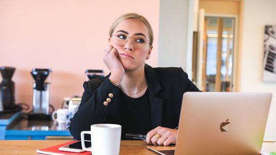 Rośnie fala likwidacji firm. Miesięcznie zamyka się średnio blisko 16 tys. działalności
