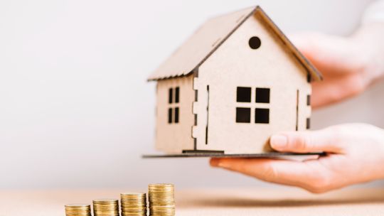 Różnice między kalkulatorem online a konsultacją eksperta — co zrobić, gdy wyniki się różnią?