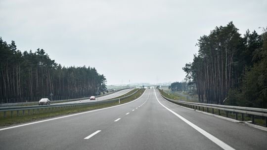 Rusza remont betonowego odcinka trasy S8 – od poniedziałku utrudnienia Rusza remont betonowego odcinka trasy S8 – od poniedziałku utrudnienia