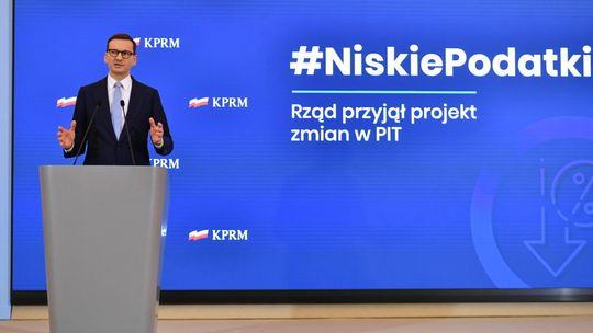 Rząd za obniżeniem od 1 lipca dolnej stawki PIT z 17 proc. do 12 proc.