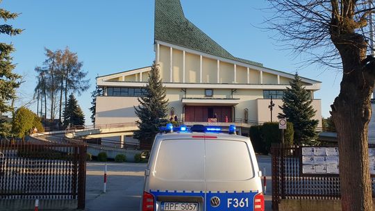 Sąd ukarał księdza za mszę... naganą