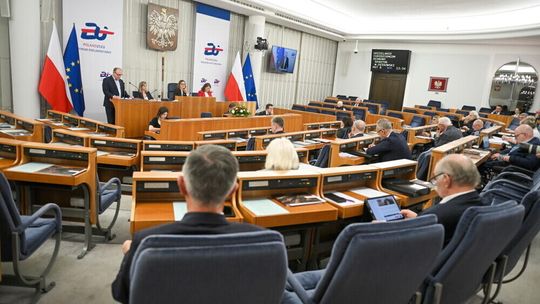 Senat nie wprowadził poprawek do ustawy o czasowym ograniczeniu prawa do azylu