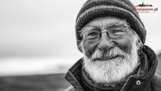 Senior sam na wsi. Czy gminy powiatu tomaszowskiego nadążają z pomocą?
