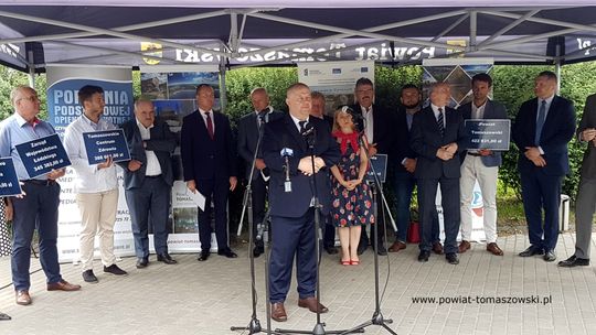 Setki tysięcy złotych nie tylko na walkę z koronawirusem