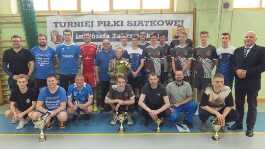 Siatkarze TKKF pamiętają. Turniej ku uczczenia pamięci Józefa Zakrzewskiego