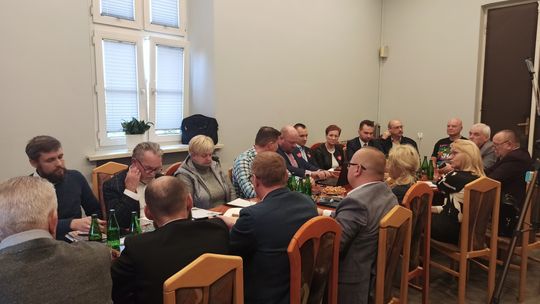 Siedzą, piją, lulki palą... Niezłomni kontra Jerzy Owsiak w cieniu Solidarności