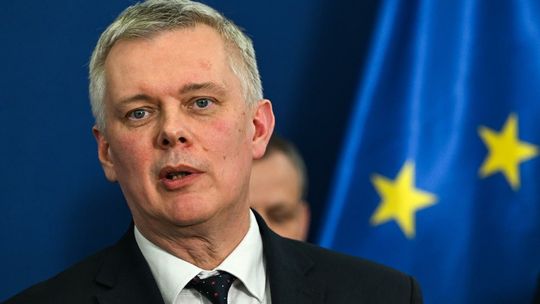 Siemoniak: służby za rządów PiS nie odnotowały wyjazdu T. Schmydta na Białoruś