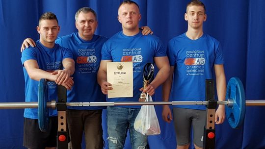 Siłacze z medalami