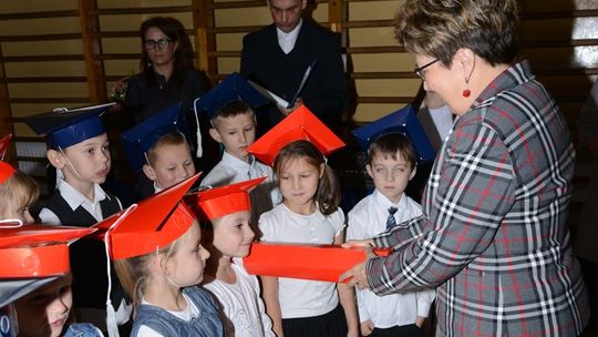 Ślubowały Pierwszaki z "Trzynastki"
