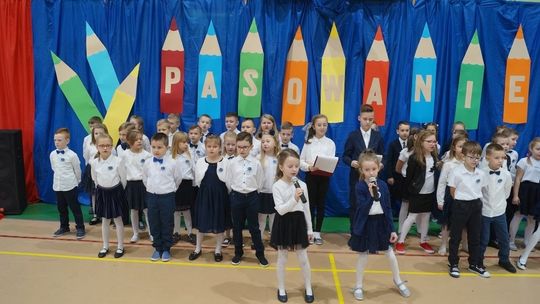 Ślubowanie uczniów klas pierwszych w SP nr 6