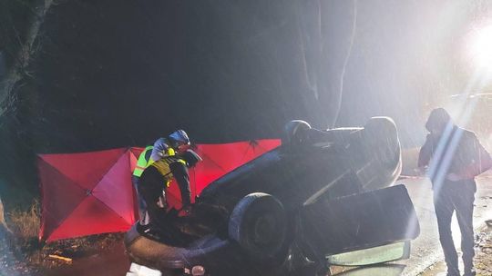 Śmiertelny wypadek w Sługocicach. Policja apeluje o ostrożność na zimowych drogach