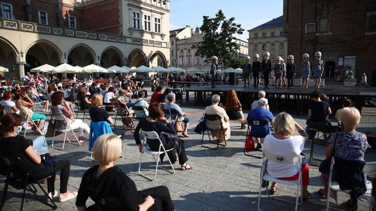 Socjolog: Polacy będą pamiętać pandemię przez pryzmat jednostki, a nie wspólnoty