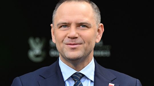 Sondaż IBRiS dla Onetu: Nawrocki numerem jeden; rośnie zaufanie do Tuska i Sikorskiego