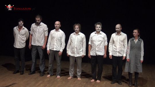 Spektakl "Złe miasto" w wykonaniu teatru "Biuro Podróży"