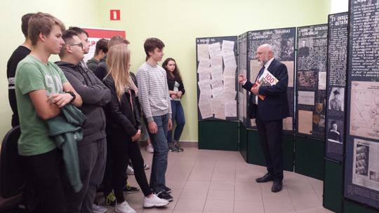„Spotkanie z historią” w Bibliotece Pedagogicznej