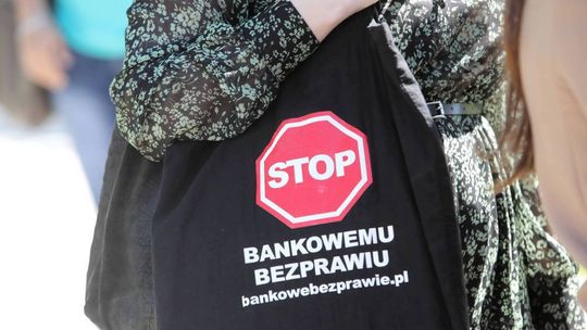 Stowarzyszenie frankowiczów wystąpiło do KE ws. otwarcia rynku kredytów w UE