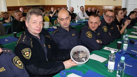 Strażnicy miejscy będą pobierać próbki popiołu