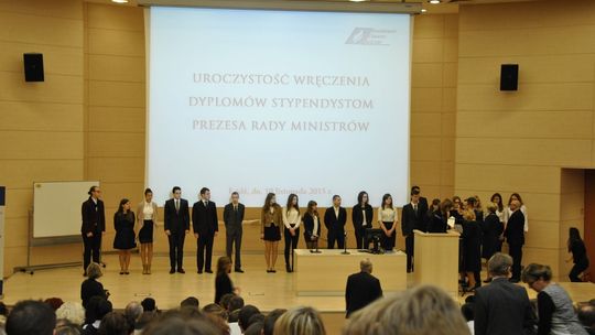 STYPENDYŚCI Z WYSPIAŃSKIEGO