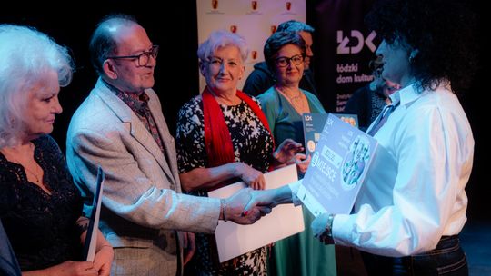 Sukces tomaszowianki w wojewódzkim przeglądzie. Jadwiga Kocik na podium