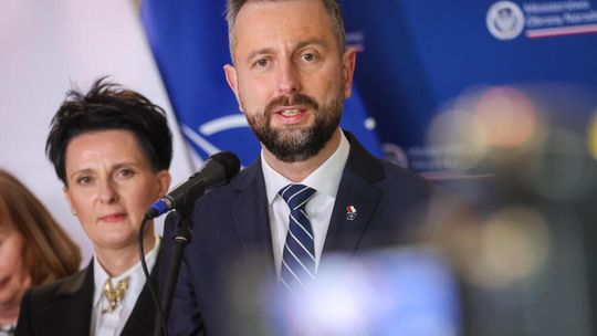 Szef MON: potrzebujemy koszar, hangarów, nowych poligonów