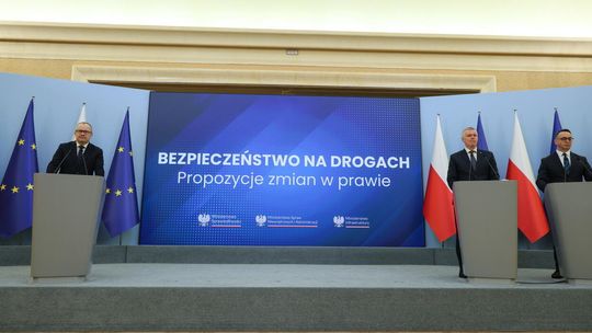 Szefowie MSWiA, MS i MI zapowiedzieli zmiany przepisów dotyczących bezpieczeństwa na drogach
