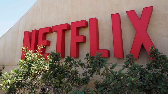 Szefowie Netfliksa rozważają wprowadzenie darmowej wersji tej platformy