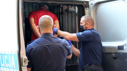 "Szkockie" firanki za "hiszpański" rozbój