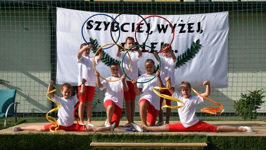 Szkoła w Niewiadowie ze sportowymi patronami