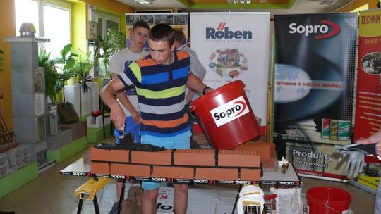 Technicy budownictwa ZSP nr 3 szkoleni przez Sopro i  Röben