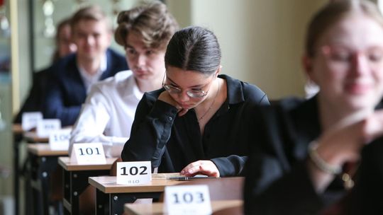 Tegoroczni maturzyści na egzaminie z polskiego pisali o buncie i relacjach międzyludzkich