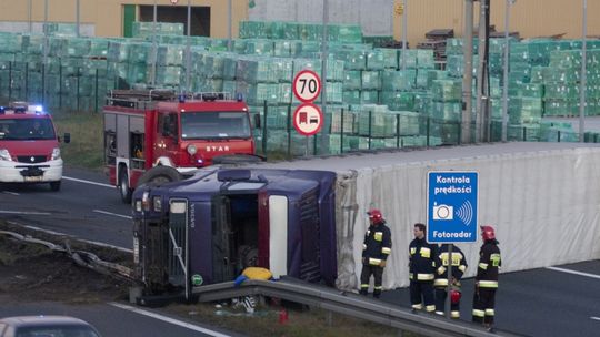 TIR zablokował K8
