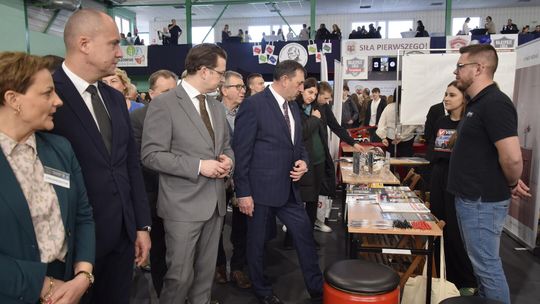 Tomaszów łączy szkoły z rynkiem pracy: VIII Targi Pracy i Edukacji