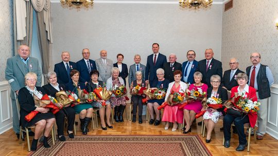 Tomaszów Mazowiecki: 22 pary świętowały złote, platynowe i diamentowe gody