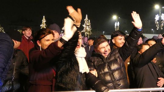 Tomaszów Mazowiecki powitał 2026 rok na Placu Kościuszki. „Było zimno, ale atmosfera gorąca”