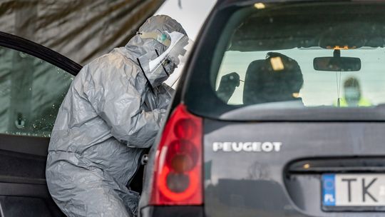 Tomaszowianie na badania! Bez wysiadania z samochodu