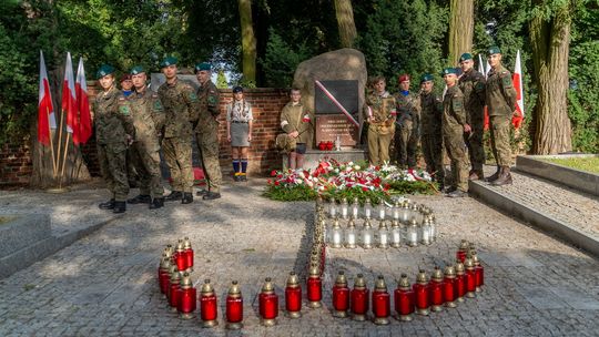 Tomaszowianie uczcili rocznicę Powstania Warszawskiego