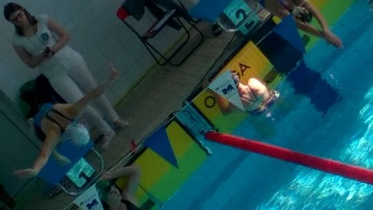 Tomaszowianki na zawodach pływackich w Łodzi