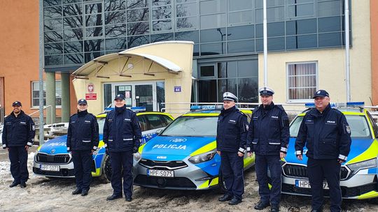 Tomaszowska policja ma nowe radiowozy. Trzy oznakowane auta już patrolują powiat
